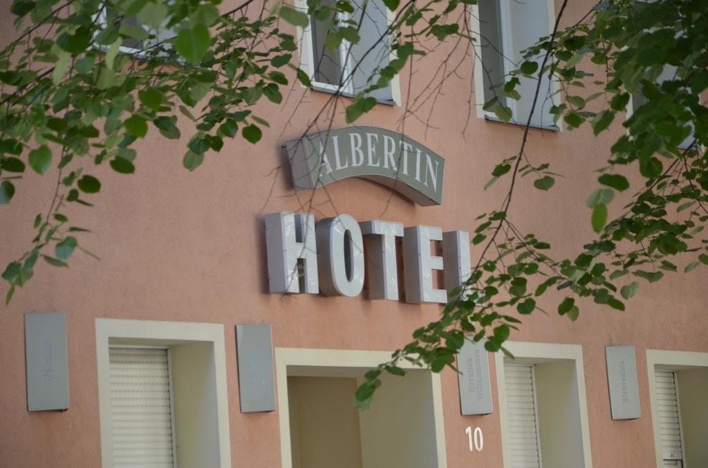 Hotel Albertin Berlin Bagian luar foto